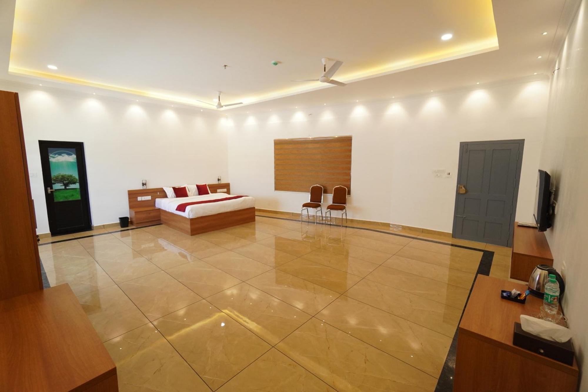 Eden Garden Convention Center Hotel Adur Exterior photo
